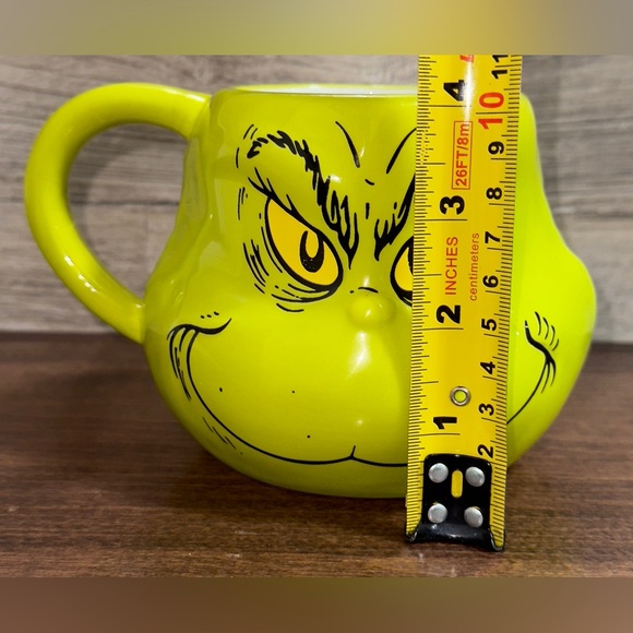 Super Cute Dr. Seuss The Grinch Sculpted Ceramic Mug - NEW - Picture 9 of 9